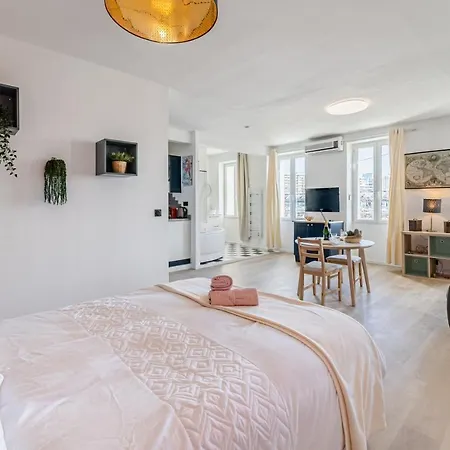 Apartment Aurora Lov'room Proche De Saint Charles